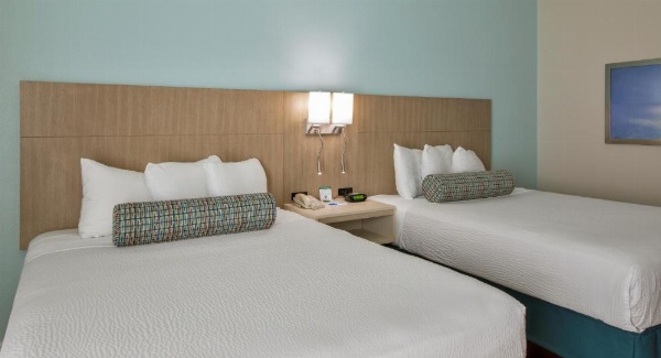 Galleria Palms Hotel To Disney World Double Room Desk Flat-Screen TV