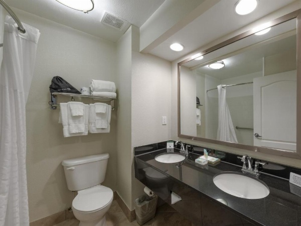 The Galleria Palms Bathroom Vanity Dual Sinks Towels