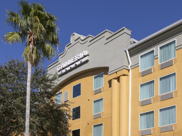 The Galleria Palms Exterior Entrance Guest Parking