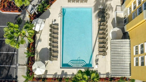 Galleria Palms Hotel Aerial Pool View