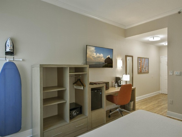 Galleria Palms Hotel To Disney World Closet Shelving In-Room Safe